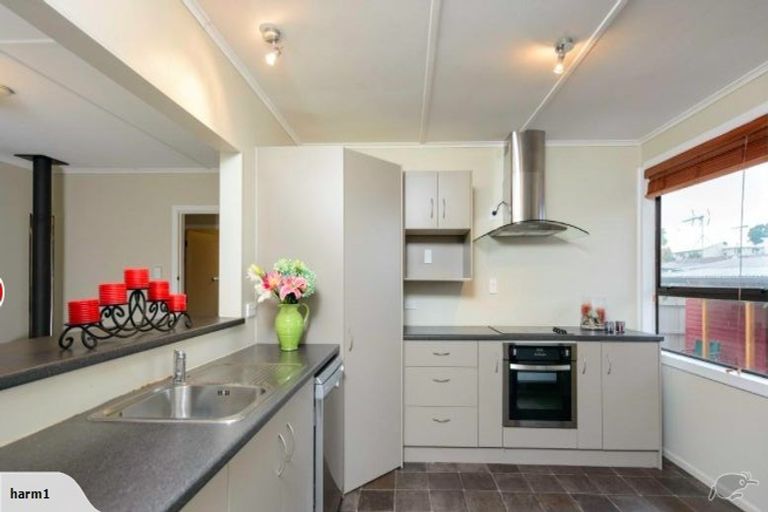 Photo of property in 33 Anne Road, Bellevue, Tauranga, 3110