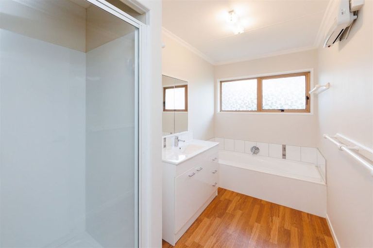 Photo of property in 15 Long Melford Road, Awapuni, Palmerston North, 4412