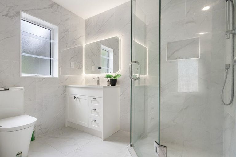 Photo of property in 18a Sunrise Avenue, Mairangi Bay, Auckland, 0630