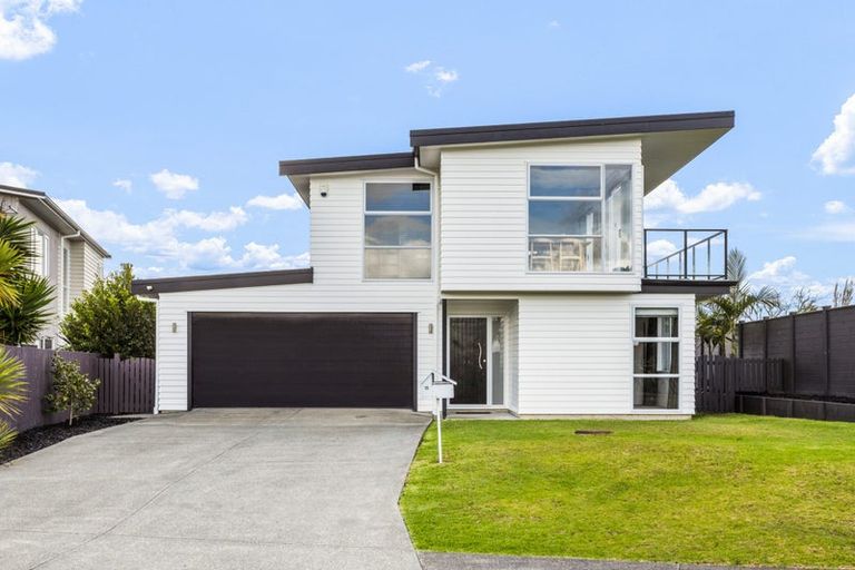 Photo of property in 15 Halyard Place, Te Atatu Peninsula, Auckland, 0610