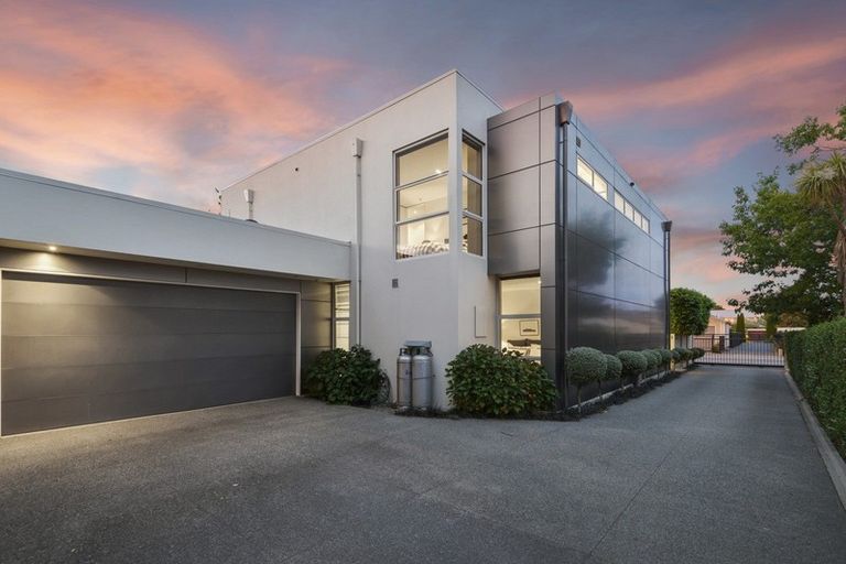 Photo of property in 57 Rossall Street, Merivale, Christchurch, 8014