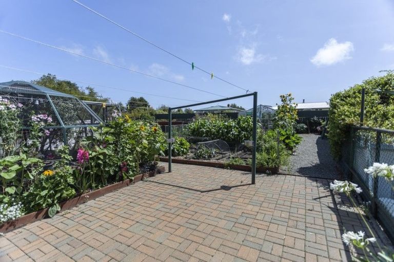Photo of property in 42 Awamoa Road, Holmes Hill, Oamaru, 9401
