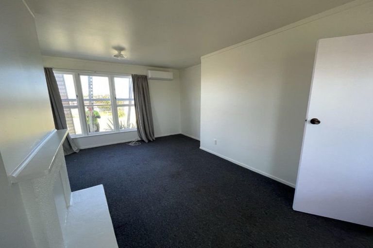 Photo of property in 8 Matipo Street, Castlecliff, Whanganui, 4501