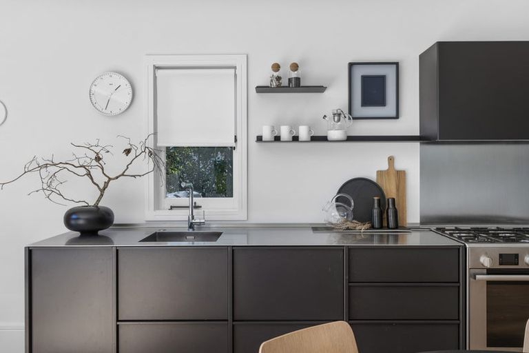 Photo of property in 41 Sackville Street, Grey Lynn, Auckland, 1021