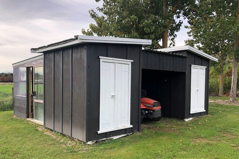 Photo of property in 718f Te Whiti Road, Te Whiti, Masterton, 5884