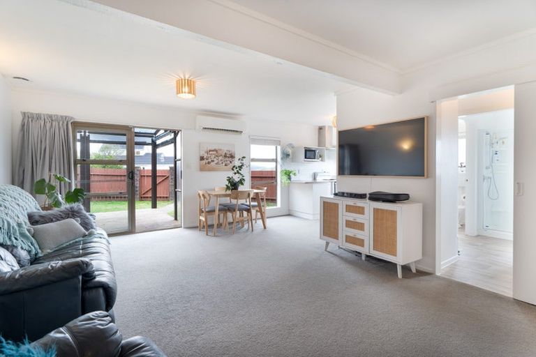 Photo of property in 1/24 Cambrian Street, Churton Park, Wellington, 6037