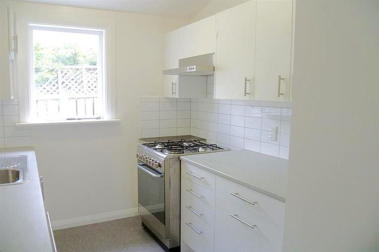 Photo of property in 15 Kenwyn Terrace, Newtown, Wellington, 6021