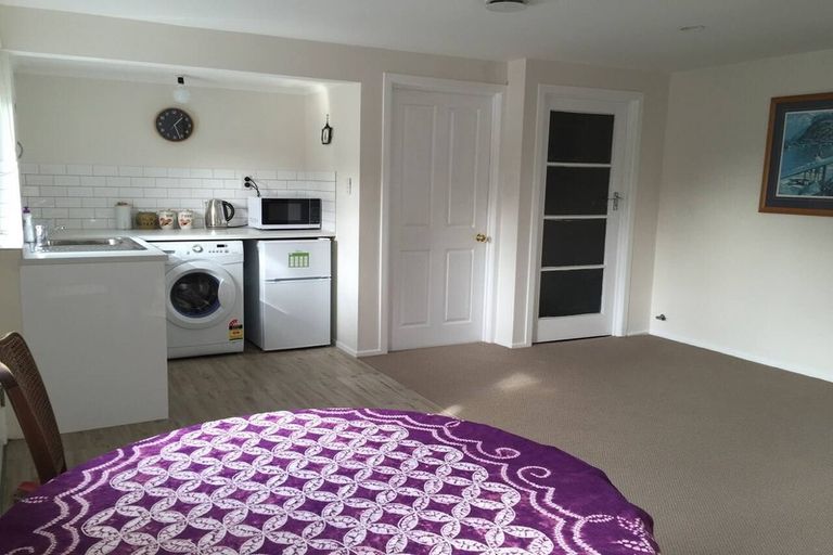 Photo of property in 7 Matipo Road, Mairangi Bay, Auckland, 0630