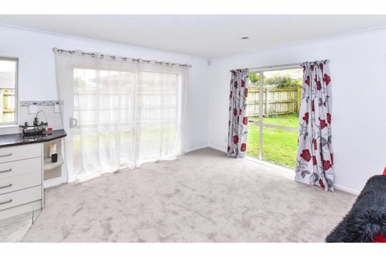 Photo of property in 96c Palmers Road, Clendon Park, Auckland, 2103