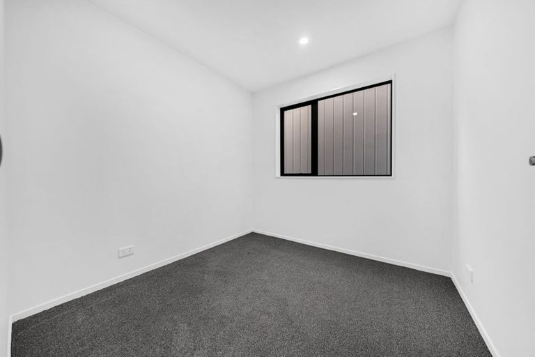 Photo of property in 22 Whare Kauri Road, Papakura, 2110