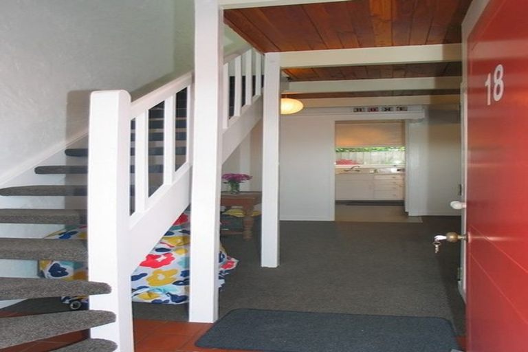 Photo of property in 18/10 Pitarua Street, Thorndon, Wellington, 6011