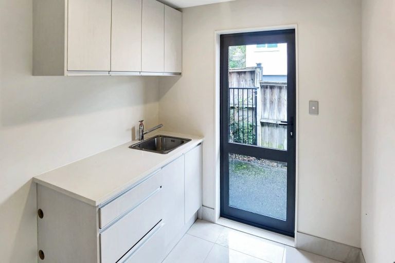 Photo of property in 19 Wye Oak Drive, Schnapper Rock, Auckland, 0632