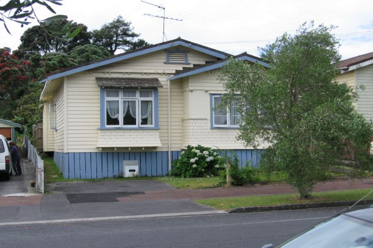 Property details for 25 Cockburn Street, Grey Lynn, Auckland, 1021
