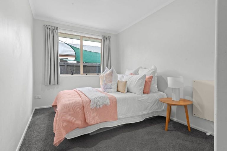 Photo of property in 1 Gresham Place, Rototuna North, Hamilton, 3210