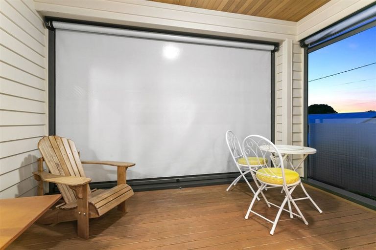 Photo of property in 52a Channel View Road, Campbells Bay, Auckland, 0630