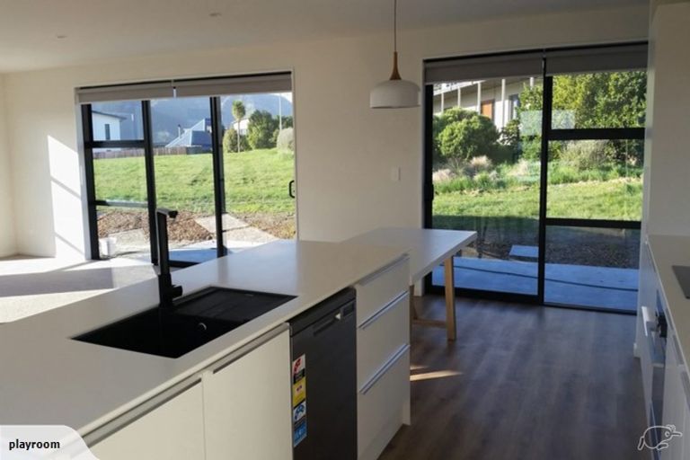 Photo of property in 6 Takutai Place, Diamond Harbour, Lyttelton, 8971