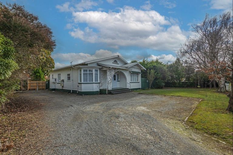 Photo of property in 16 Lyon Street, Marton, 4710