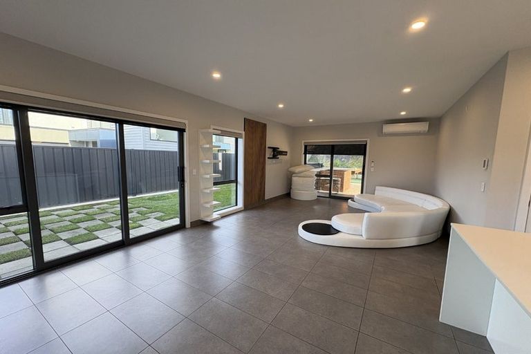 Photo of property in 89 Oak Road, Poraiti, Napier, 4112