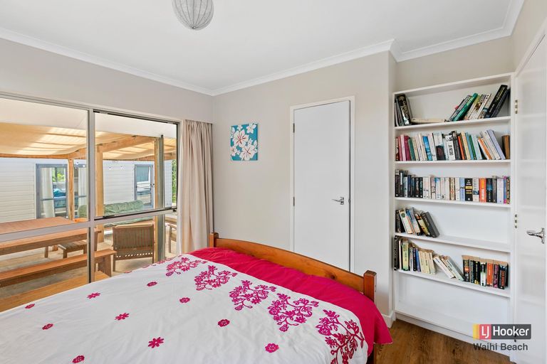 Photo of property in 56 Roretana Drive, Athenree, Katikati, 3177