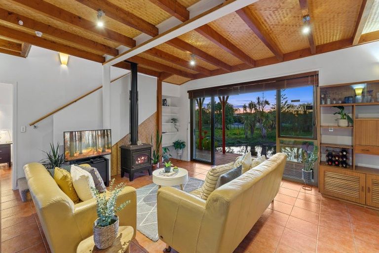 Photo of property in 106 Paetawa Road, Peka Peka, Waikanae, 5391