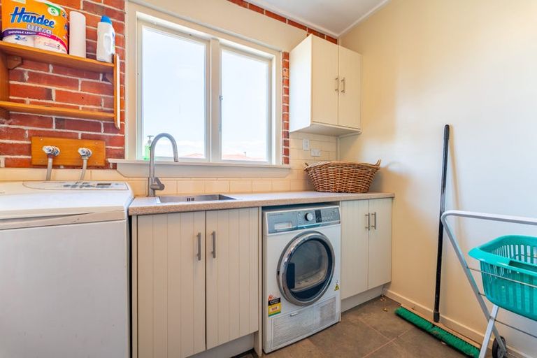 Photo of property in 14 Te Weka Street, Maori Hill, Timaru, 7910