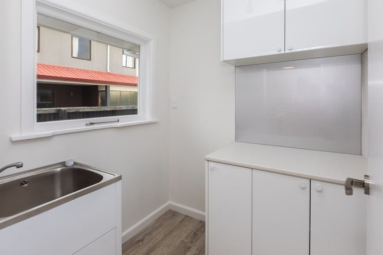 Photo of property in 94 Avondale Road, Avondale, Christchurch, 8061