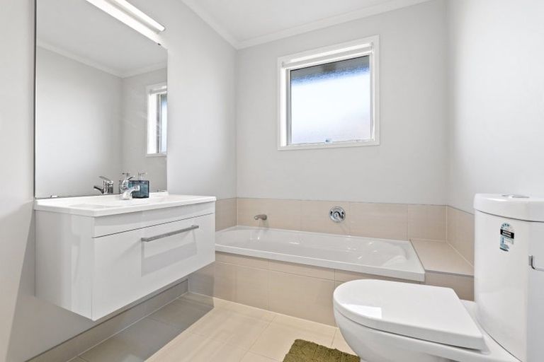 Photo of property in 4 Captain Mitchell Drive, Opaheke, Papakura, 2113