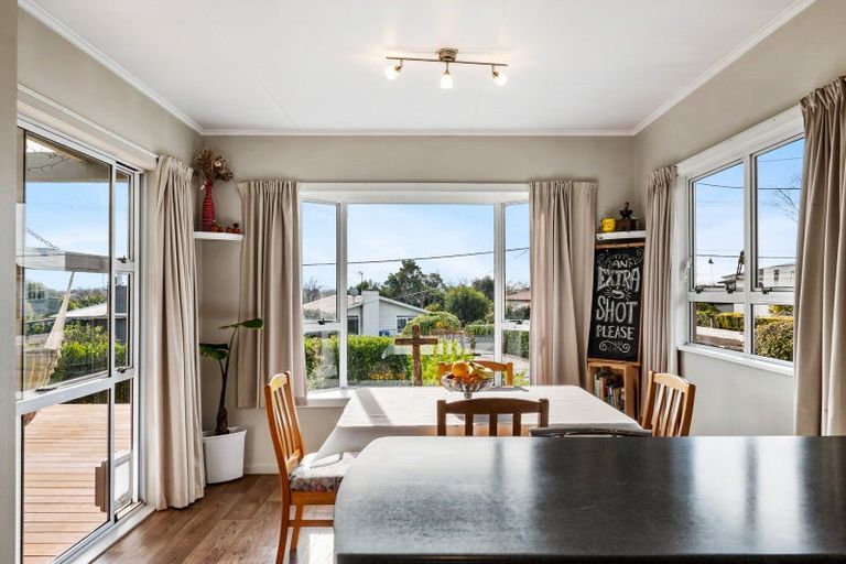 Photo of property in 35 Given Street, Havelock North, 4130