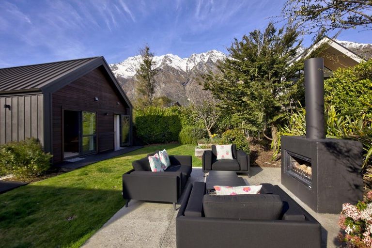 Photo of property in 37 Mcadam Drive, Jacks Point, Queenstown, 9371