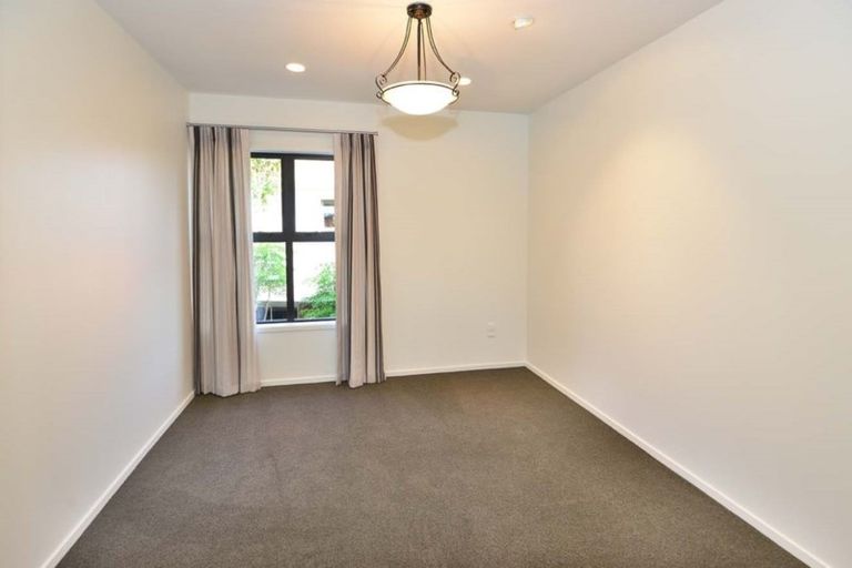 Photo of property in 22 Wentwood Place, Torbay, Auckland, 0630