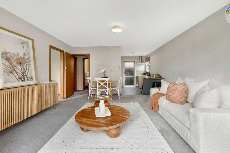 Photo of property in 2/43 Whitmore Street, Edgeware, Christchurch, 8013