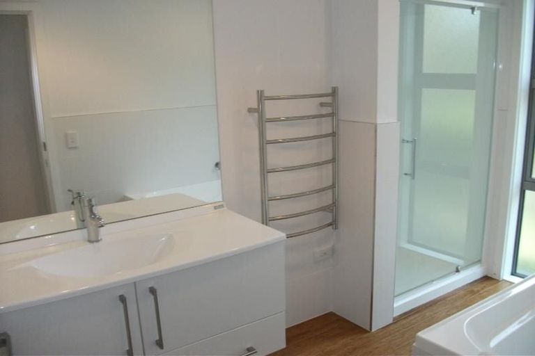 Photo of property in 50 Parawera Drive, Acacia Bay, Taupo, 3330