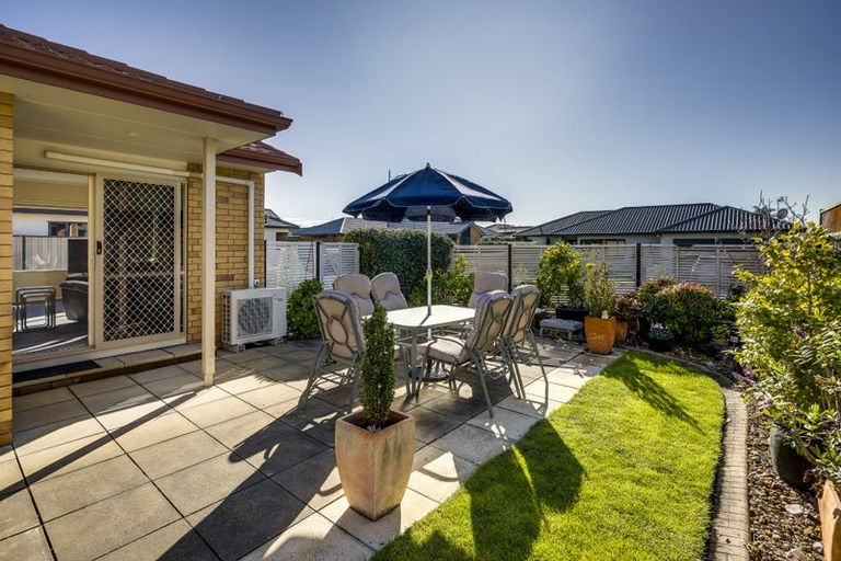 Photo of property in 12 Caulfield Place, Taradale, Napier, 4112