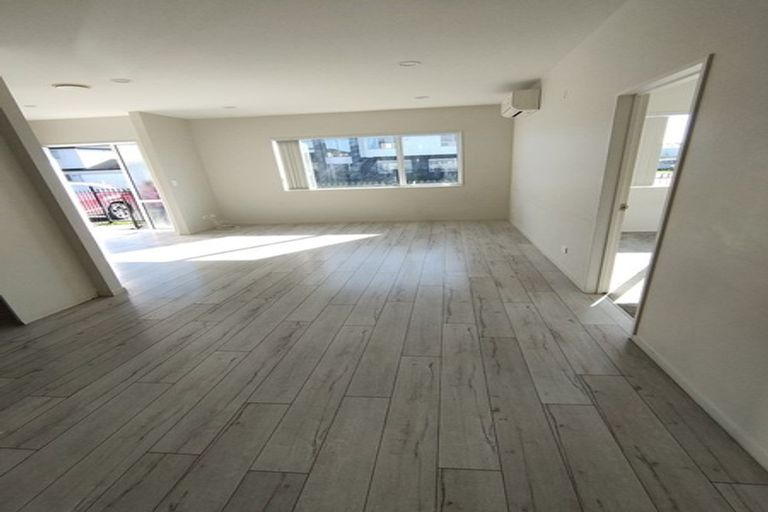 Photo of property in 75 Rosewell Crescent, Flat Bush, Auckland, 2019