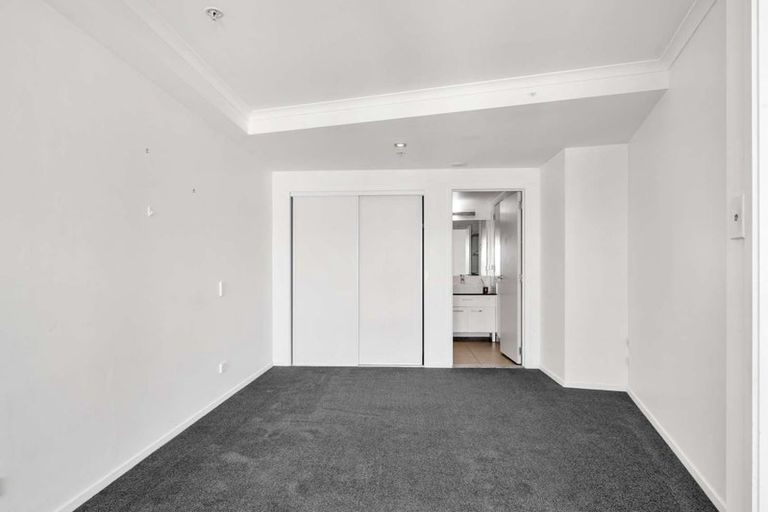 Photo of property in Algarve Apartments, 215/332 Maunganui Road, Mount Maunganui, 3116