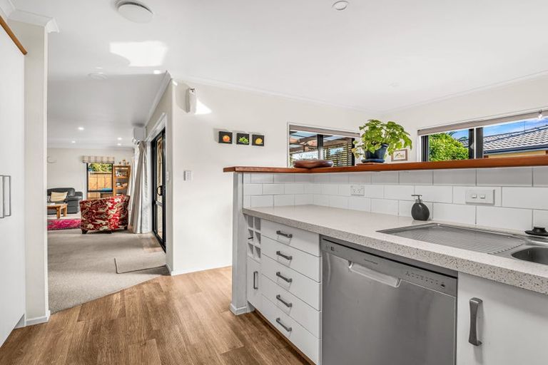 Photo of property in 16 Saint Kilda Place, Papamoa Beach, Papamoa, 3118