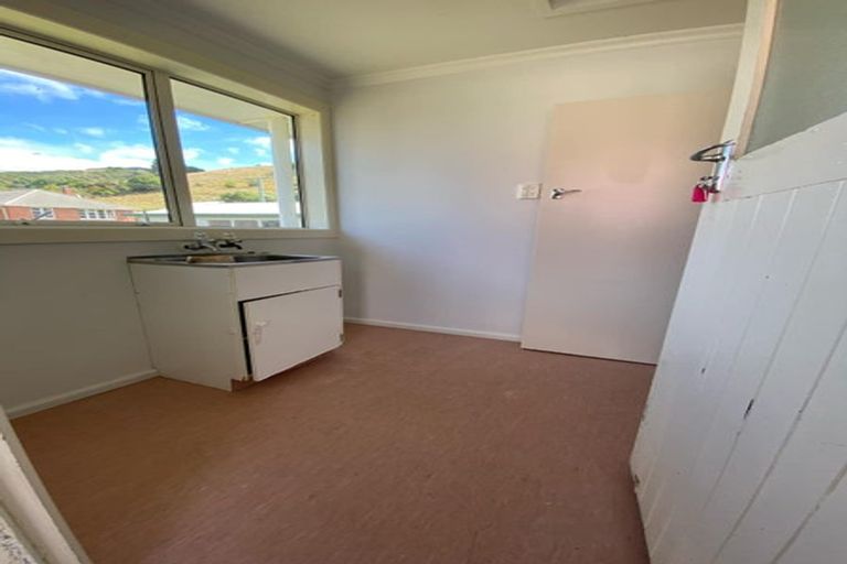 Photo of property in 28 Harlech Street, Oamaru North, Oamaru, 9400