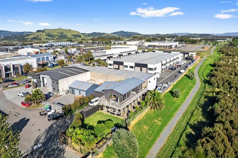 Photo of property in 32 Ashley Place, Papamoa Beach, Papamoa, 3118