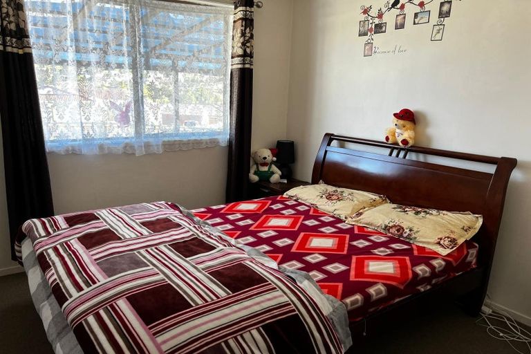 Photo of property in 65 Sunvue Road, Glen Eden, Auckland, 0602