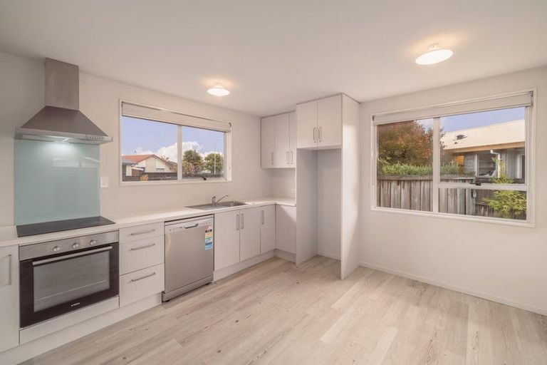 Photo of property in 28 Taranui Place, Bromley, Christchurch, 8062