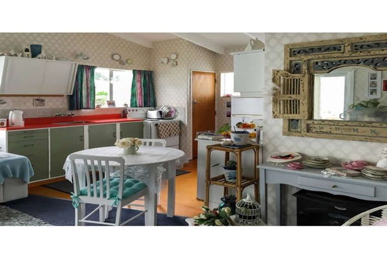 Photo of property in 67 Koputara Road, Himatangi Beach, Foxton, 4891