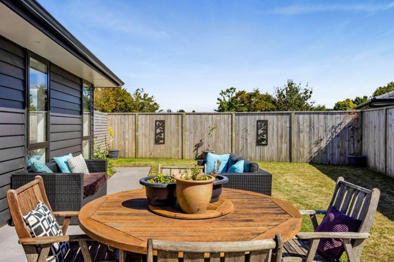 Photo of property in 8 Wheki Lane, Inglewood, 4330