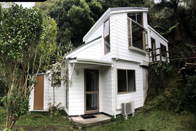 Photo of property in 12 Cross Street, Karori, Wellington, 6012