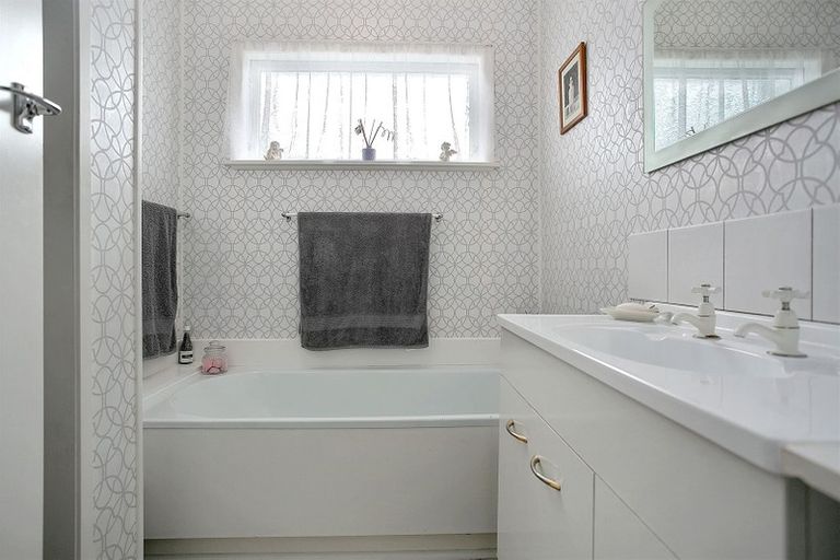 Photo of property in 118 Tirau Street, Putaruru, 3411