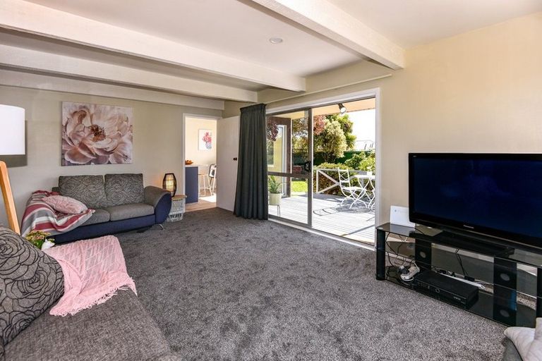 Photo of property in 30 Shetland Street, Woolston, Christchurch, 8062