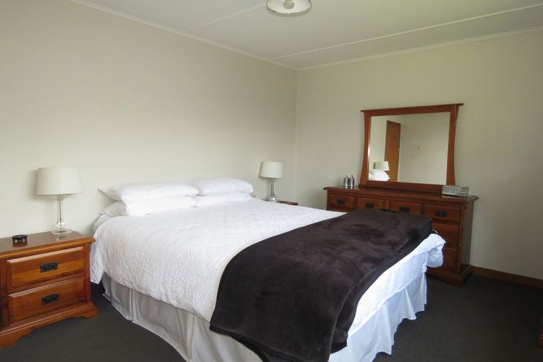 Photo of property in 2 Crampton Road, Reefton, 7830