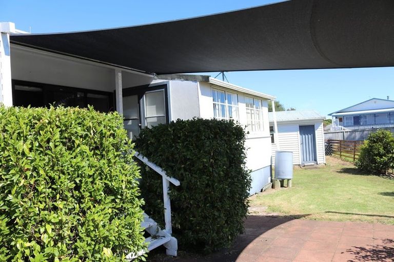 Photo of property in 7a Litchfield Place, Clarks Beach, 2122