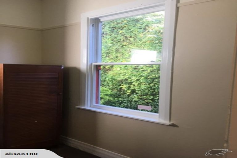 Photo of property in 13 Mortimer Terrace, Aro Valley, Wellington, 6021