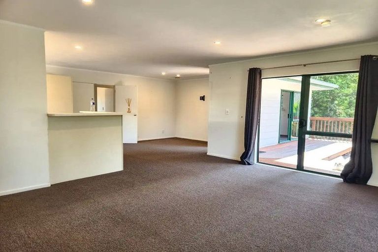 Photo of property in 51b Clayburn Road, Glen Eden, Auckland, 0602