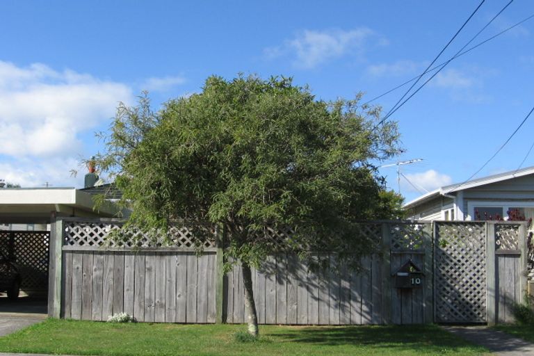 Photo of property in 10 Byron Street, Petone, Lower Hutt, 5012